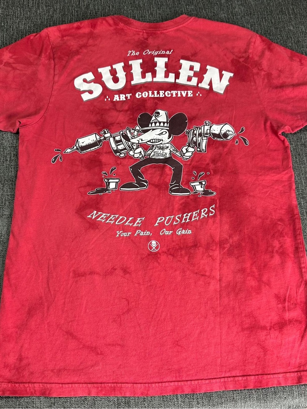 Buckle Sullen Art Collective Premium Needle Pushers Graphic Men L Red Crew Neck